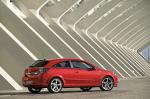 Opel Astra GTC 2005 года